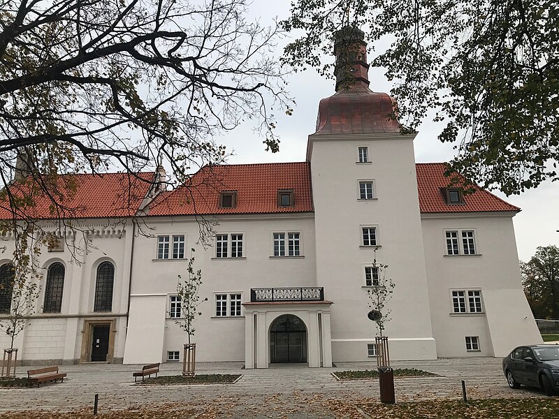 Dolní Břežany (zámek) - ventip.cz