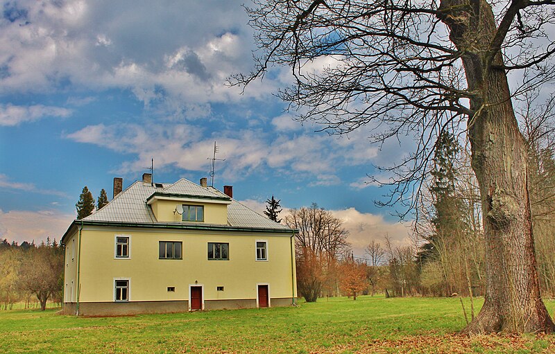 Helvíkovice (zámek) - ventip.cz
