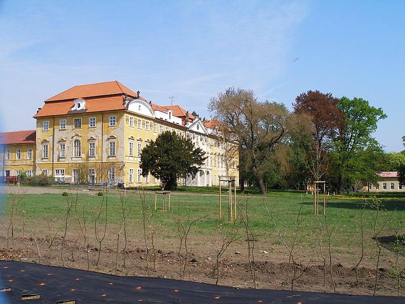 Horní Beřkovice (zámek) - ventip.cz