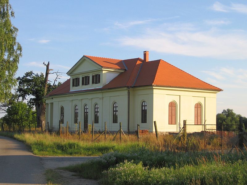 Lány (zámek) - ventip.cz