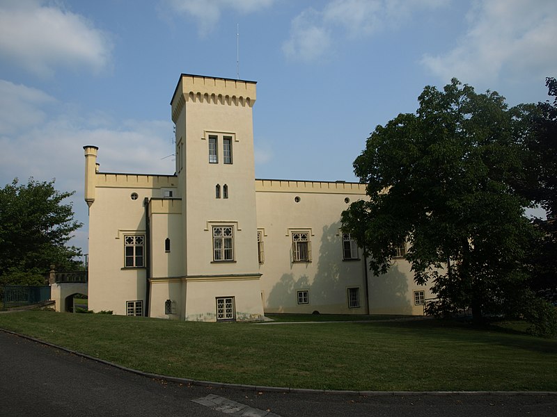 Leontýnský zámek (zámek) - ventip.cz