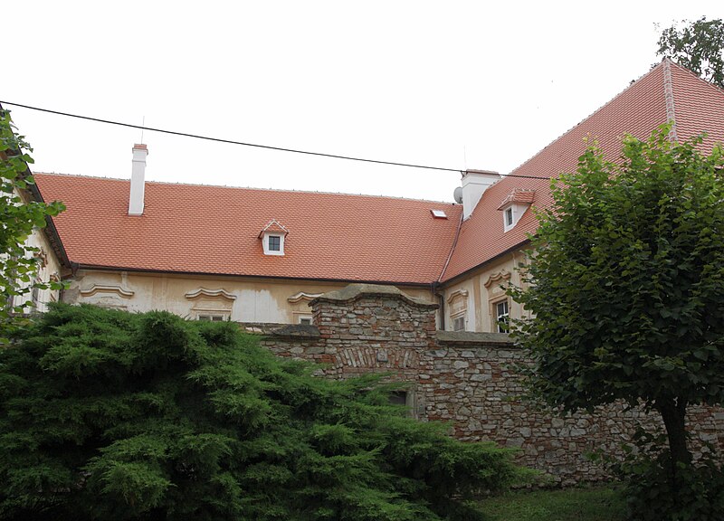 Loděnice (zámek) - ventip.cz