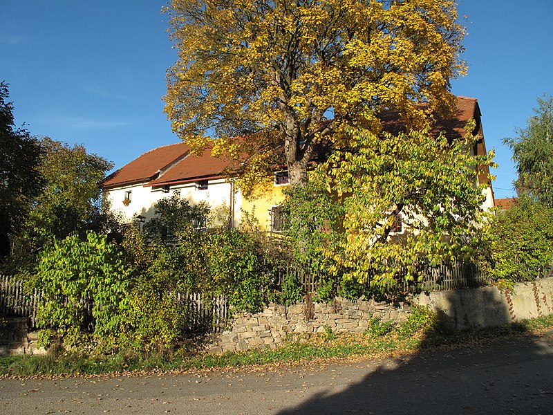 Lovčice (tvrz) - ventip.cz