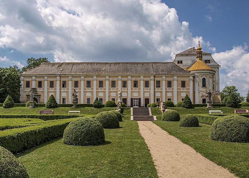 Lysá nad Labem (zámek) - ventip.cz