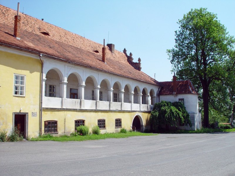 Mokrosuky (zámek) - ventip.cz