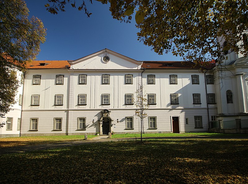 Opařany (zámek) - ventip.cz