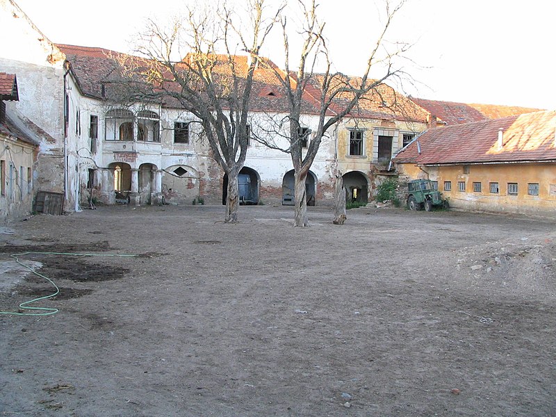 Rešice (zámek) - ventip.cz