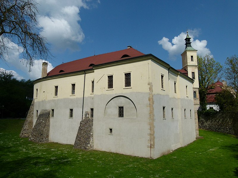 Roztoky u Prahy (zámek) - ventip.cz
