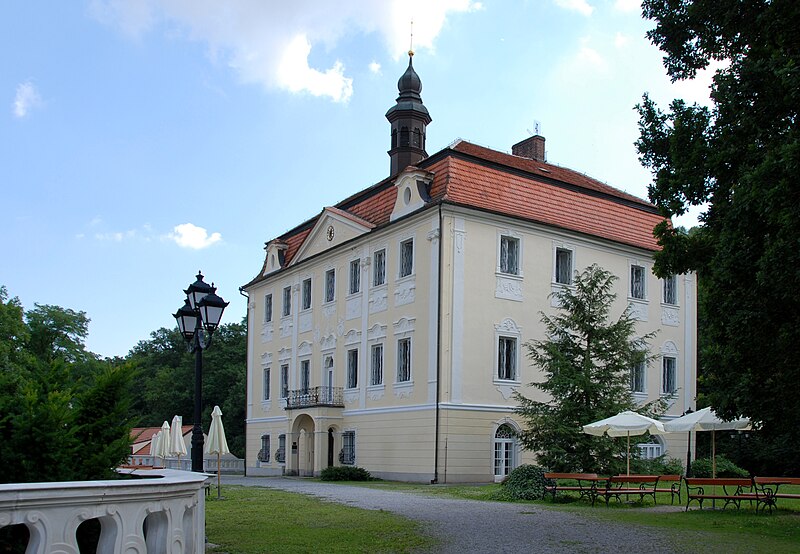 Suchomasty (zámek) - ventip.cz