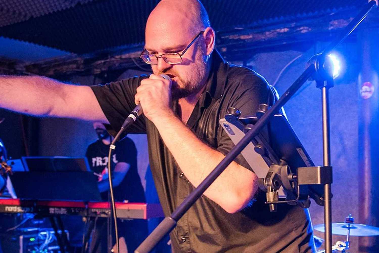Antihudba Tour: Vráťa Hošek & Vadnej hrošík + Pondělníci - ventip.cz